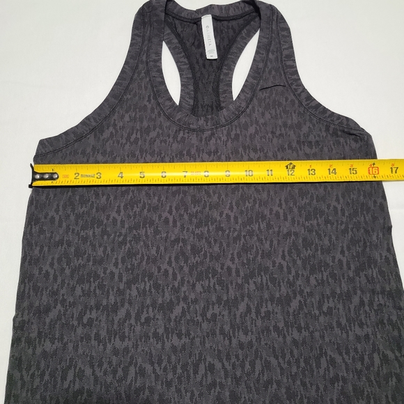 Athleta Momentum Allure Print Tank sz M - Picture 3 of 6
